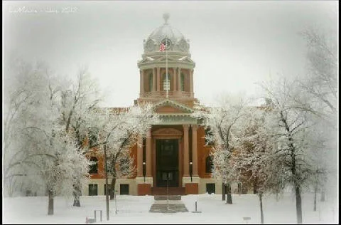LaMoure County Courthouse covered in frost