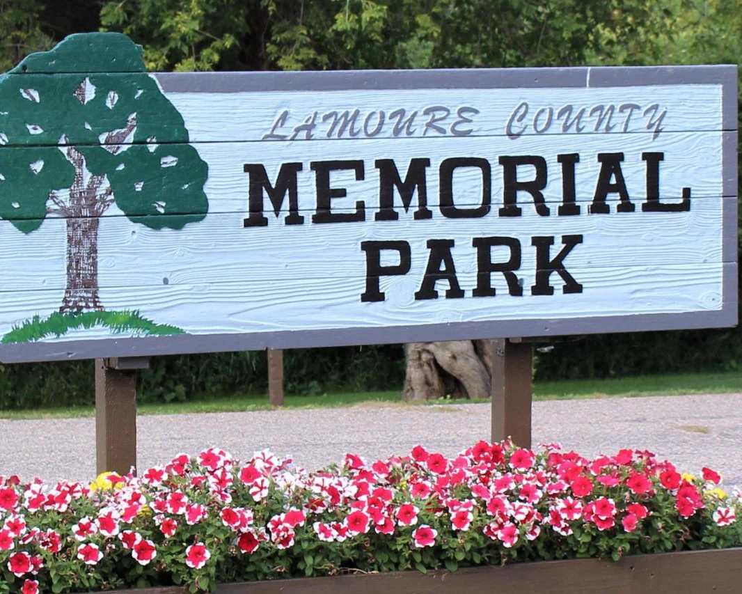 Memorial Park entrance sign and grounds